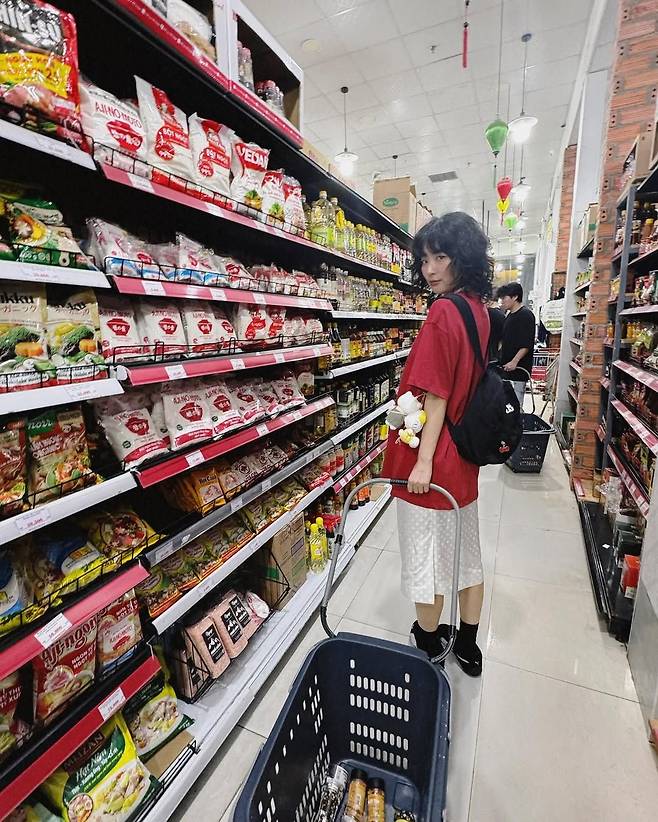 스피드캣 운동화를 착용한 슬기 인스타그램 @hi_sseulgi