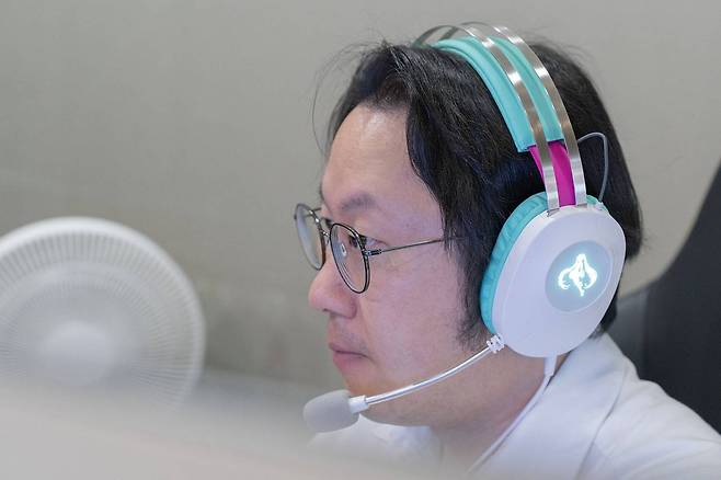 편안한 착용감은 터프 게이밍 H1 Gen II 하츠네 미쿠 에디션의 장점이다 / 출처=IT동아