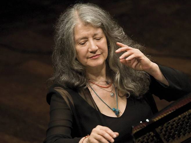 피아니스트 마르타 아르헤리치 / ©Adriano Heitman