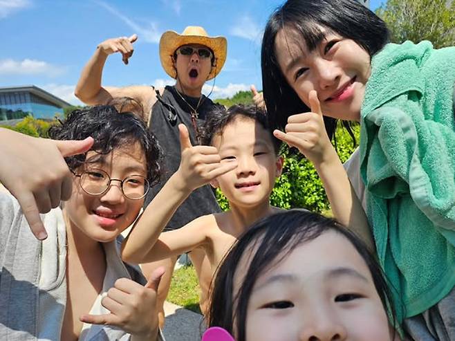 사진=별 공식 계정