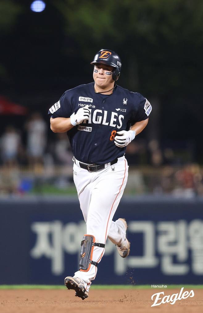 홈런을 친 한화 노시환.       한화 이글스 제공