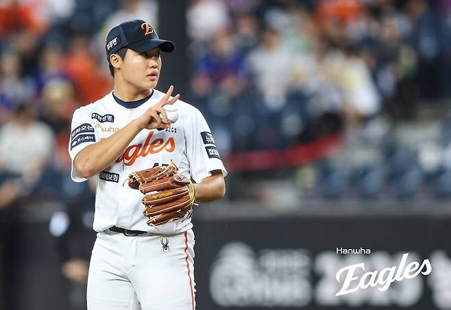 ▲ 정우주는 선발로서의 스태미너와 변화구 구사 능력에 포커스를 맞추고 남은 시즌을 보낼 전망이다 ⓒ한화이글스