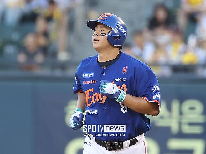 ▲ 들쭉날쭉한 시즌 중에도 30홈런을 기록하며 자신의 진가를 과시한 노시환 ⓒ곽혜미 기자