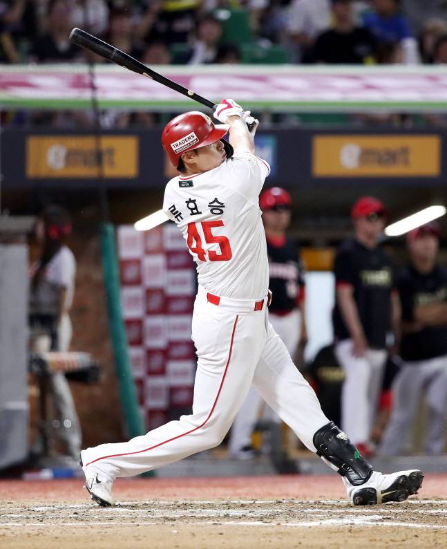 류효승의 스윙 장면. /사진=SSG 랜더스 제공