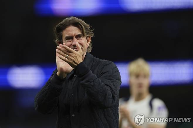 UCL 데뷔전을 승리로 이끈 토마스 프랑크 토트넘 감독. [AP=연합뉴스]