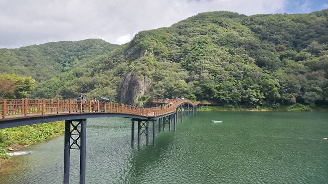 담양의 1경 '담양호 국민관광지'.