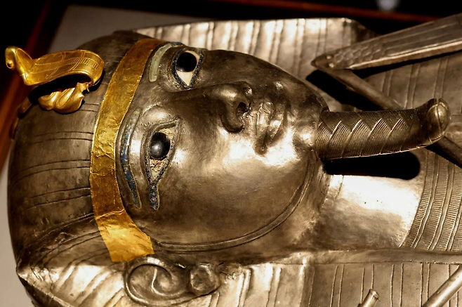 프수센세스 1세의 은관 모습. (출처=이집트 박물관)