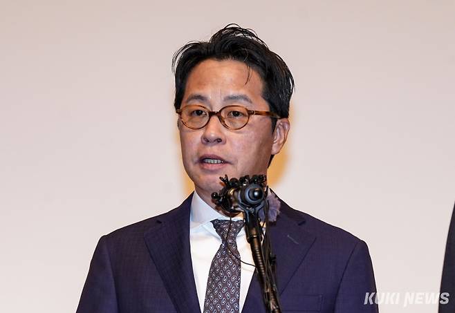 조좌진 롯데카드 대표이사가 18일 서울 중구 부영태평빌딩에서 대규모 해킹 사고로 인한 고객 정보 유출사태에 대해 사과하고 있다.