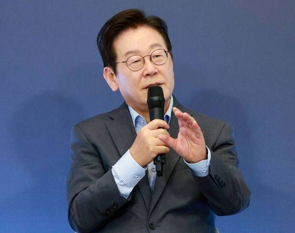 이재명 대통령이 17일 성남시 스타트업 스퀘어에서 열린 청년 스타트업 상상콘서트에서 발언하고 있다. 연합뉴스