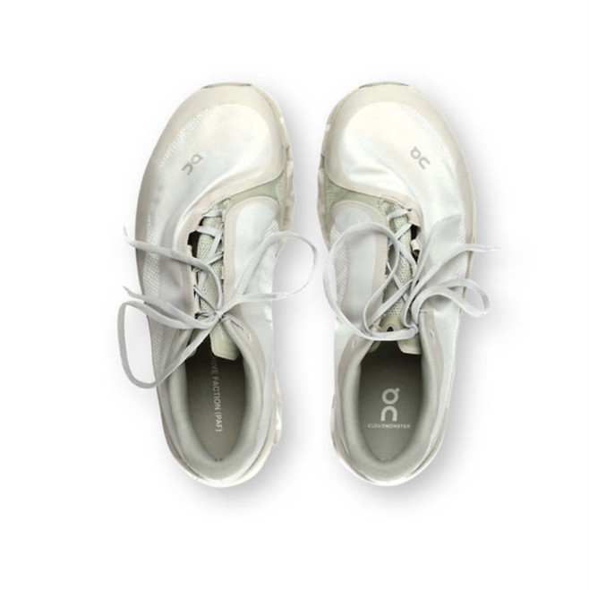 온러닝과 포스트 아카이브 팩션(파프)이 협업한 클라우드몬스터 2 문더스트 초크는 지난 9월 2일 리셀 플랫폼에서 104만원(275㎜)에 거래됐다. 2024년 5월 발매가(27만9000원)의 4배 수준이다. (크림 홈페이지 캡처)