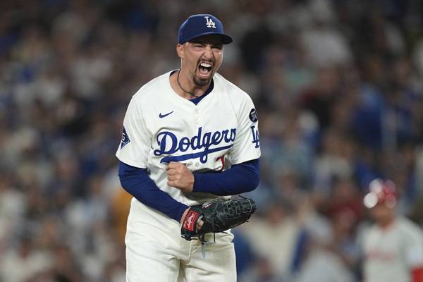 스넬이 7회를 막은 뒤 환호하고 있다. 사진= AP= 연합뉴스 제공