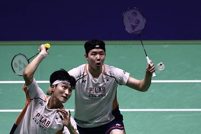 김원호(왼쪽)와 서승재.    AFP연합뉴스