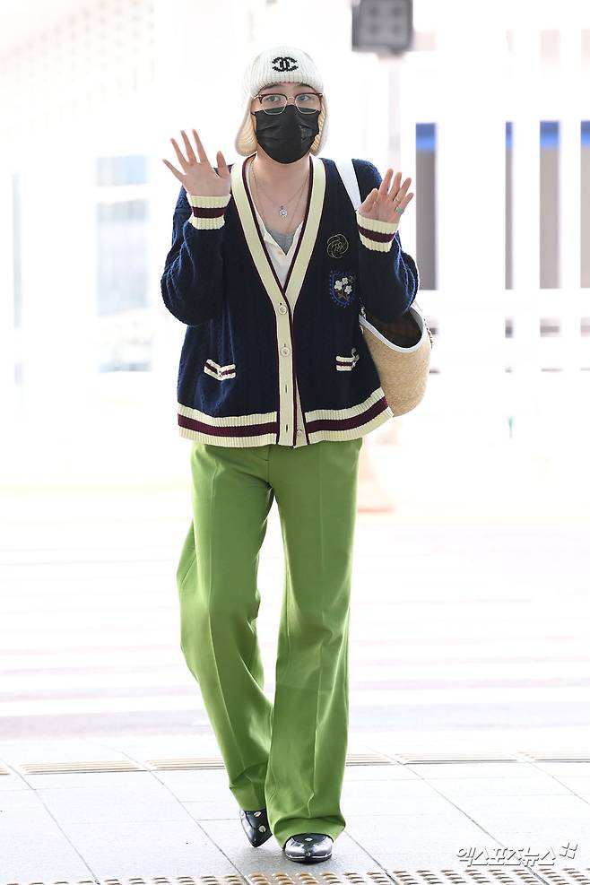 지드래곤, 팬들 향해 반가운 손짓