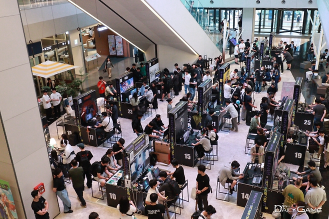 'GXG 2025'와 컬래버레이션으로 마련된 '2025 인디크래프트' 전시장 전경.