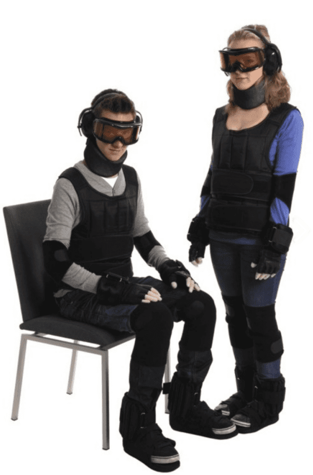 노인의 신체 상태를 체험해 볼 수 있는 슈트가 개발돼 주목되고 있다. (출처=Produkt + Projekt)