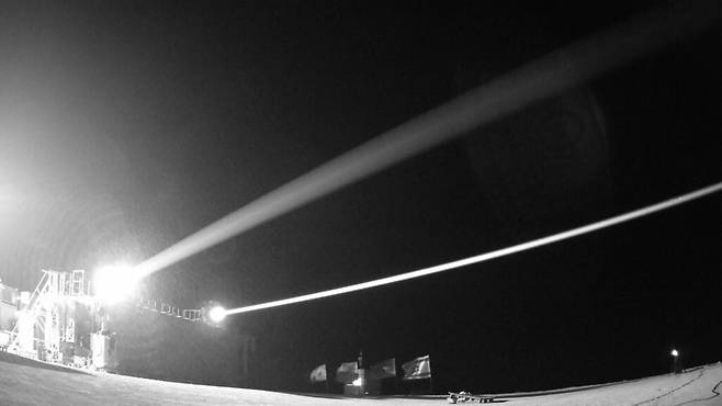 이스라엘 국방부가 아이언빔의 성능시험을 진행하고 있다./이스라엘 국방부 제공