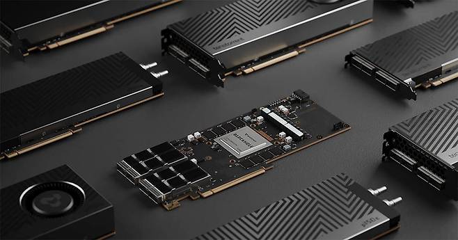 캐나다 텐스토렌트의 RISC-V 기반 AI 가속기 / 출처=텐스토렌트