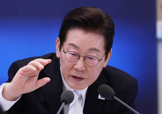 이재명 대통령이 지난 11일 청와대 영빈관에서 열린 취임 100일 기자회견 '회복을 위한 100일, 미래를 위한 성장'에서 발언하고 있다. 연합뉴스