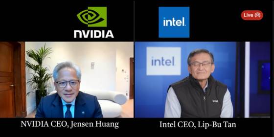 19일 젠슨 황 엔비디아 최고경영자(CEO)와 립부탄 인텔 CEO가 양사의 투자 및 협력 발표 및 간담회를 화상으로 열었다. 사진 엔비디아