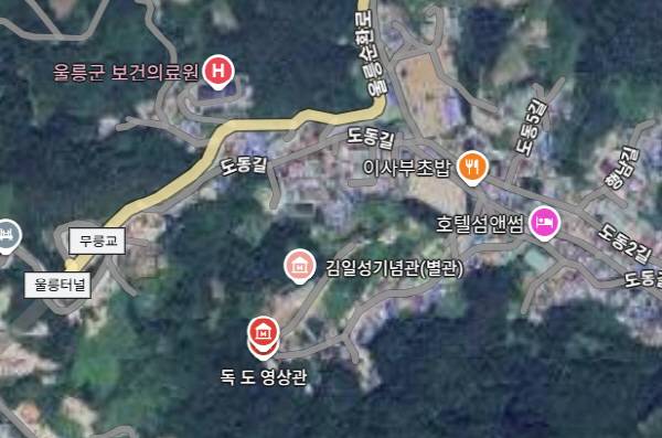 김민석 국무총리가 19일 경북 울릉군에 있는 ‘독도박물관’이 구글 지도에 ‘김일성기념관(별관)’으로 표시되는 점에 대해서 유감 표명 및 조속한 조치 요청을 지시했다. 사진은 구글 지도 캡처.