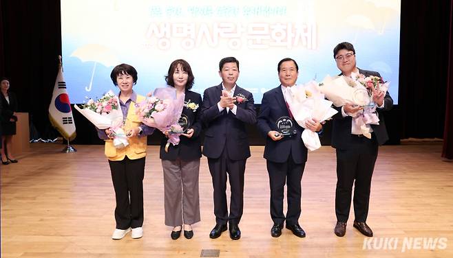 충남도는 19일 아산 경찰대학교 정약용홀에서 자살 예방 인식 개선 및 생명 존중 문화 확산을 위한 ‘2025년 생명사랑문화제’를 개최했다.