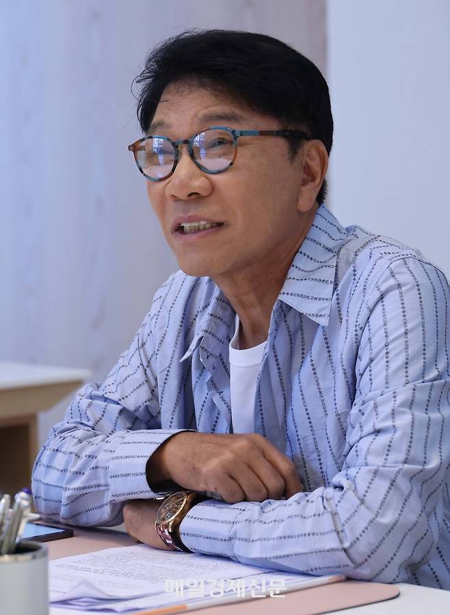 SM엔터테인먼트 창립자인 이수만 A2O엔터테인먼트 키 프로듀서 겸 비저너리 리더는 매일경제와 만나 “SM에서 못다한 일을 A2O에서 완성하겠다”고 밝혔다. [한주형 기자]
