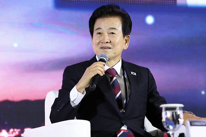 정동영 통일부 장관은 19일 파주 캠프 그리브스에서 열린 ‘9·19 평양공동선언·남북군사합의 7주년 기념 특별토론’에서 “적어도 올해 안에는 9·19 군사합의가 선제적으로 복원돼야 한다”고 밝혔다. [통일부 제공]