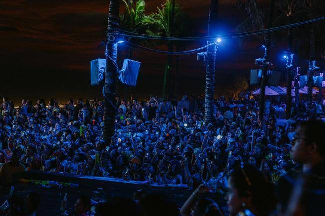 WAAO엔터테인먼트 제공