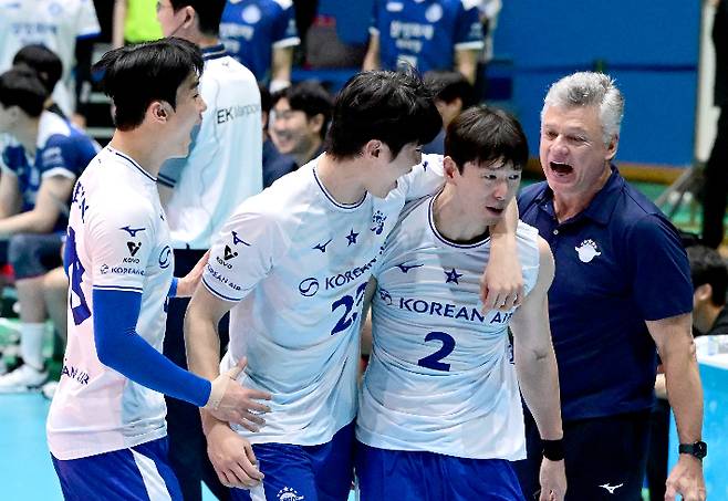 컵대회 결승 진출한 대한항공. 한국배구연맹