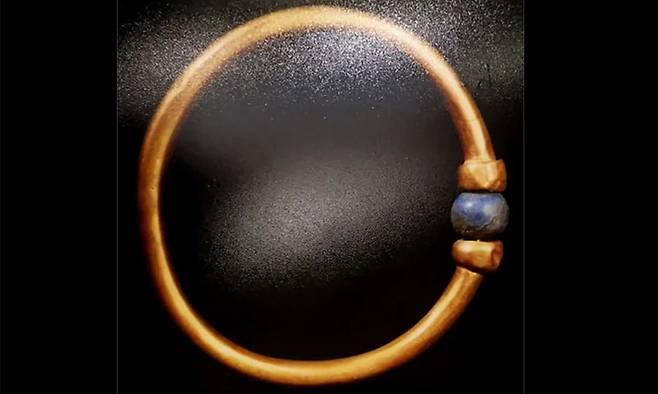 실종된 파라오의 금팔찌 모습. 이집트 고대유물부 제공