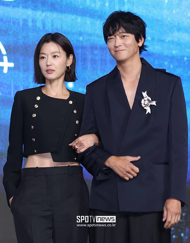 ▲ 전지현 강동원 ⓒ곽혜미 기자