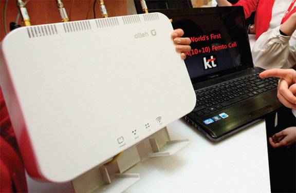 KT가 2014년 선보인 펨토셀(femtocell·초소형 기지국) 장비. KT 제공