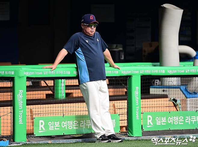 김태형 감독이 이끄는 롯데 자이언츠가 19일 창원 NC 다이노스전에서 5위 탈환에 도전한다. 사진 엑스포츠뉴스 DB
