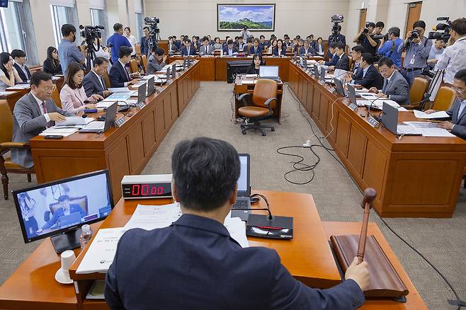 ▲ 2024년도 결산보고 시작하는 국회 환노위. /연합뉴스