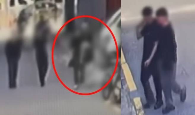 술에 취한 여성의 손을 잡고 가는 남성과 옆에서 나란히 걷는 공범 추정 남성들. (채널A 갈무리)