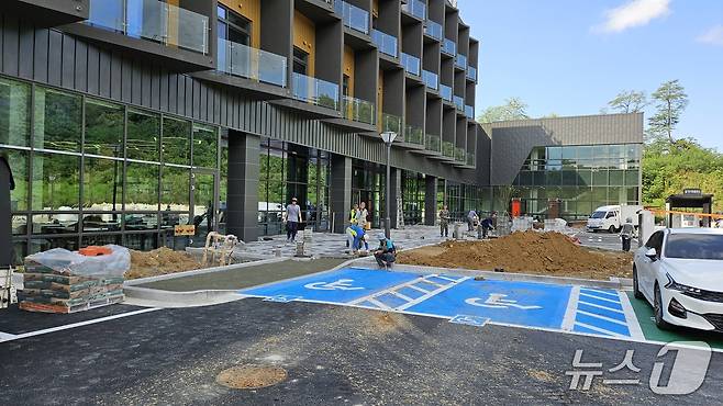어수선한 분위기의 축구센터 (축구계 관계자 제공)