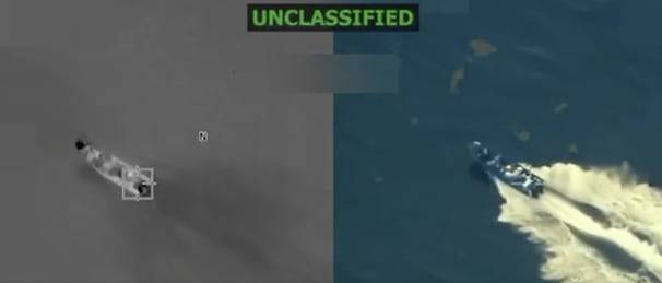 트럼프 미 대통령이 자신의 SNS 트루스소셜에 공개한 마약운반선 격침 모습 /트루스소셜 캡처