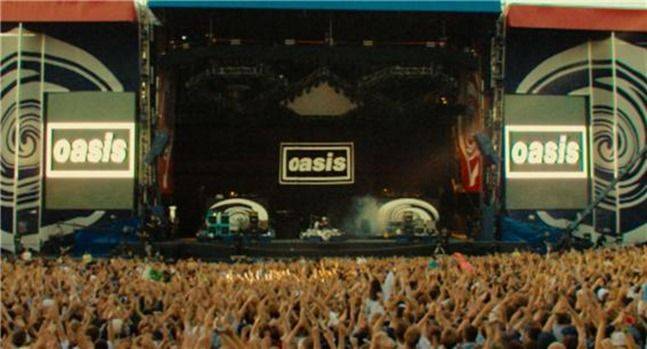 오아시스 공연, 진짜 재미없어. 진짜야. 당신이 멜로디를 따라 부르지 않는다면. ⓒ찬란