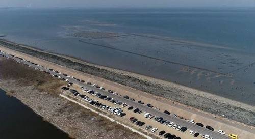 당진 석문방조제 전경.   충남도 제공