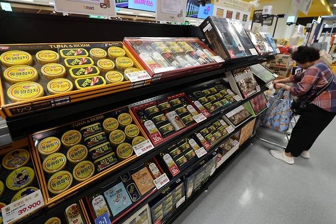 지난 8월 31일 서울 시내 한 마트에 추석선물세트가 진열돼 있다. 뉴스1.