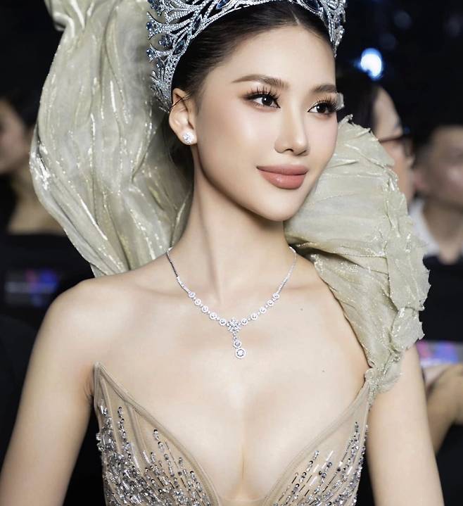 베트남 모델 부이 꾸인 호아(27). 사진=탄니엔 신문 홈페이지 갈무리