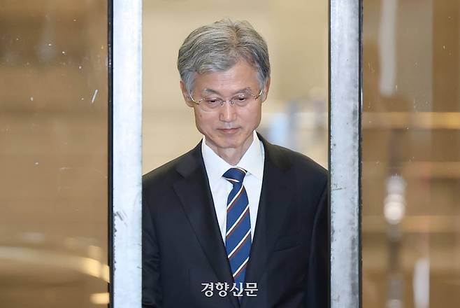 여당의 사퇴 요구를 받고 있는 조희대 대법원장이 지난 9월 17일 업무를 마치고 서울 서초구 대법원 청사를 나서고 있다. 성동훈 기자