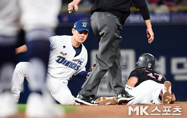 김주원은 19일 창원 롯데전에서 실책 2개를 범했다. 사진=김영구 기자