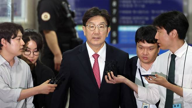 국민의힘 권성동 의원이 지난 16일 서울중앙지방법원에서 '통일교 불법 정치자금 수수 의혹' 관련 구속 전 피의자 심문(영장실질심사)을 마친 뒤 나오는 모습. /사진=뉴스1