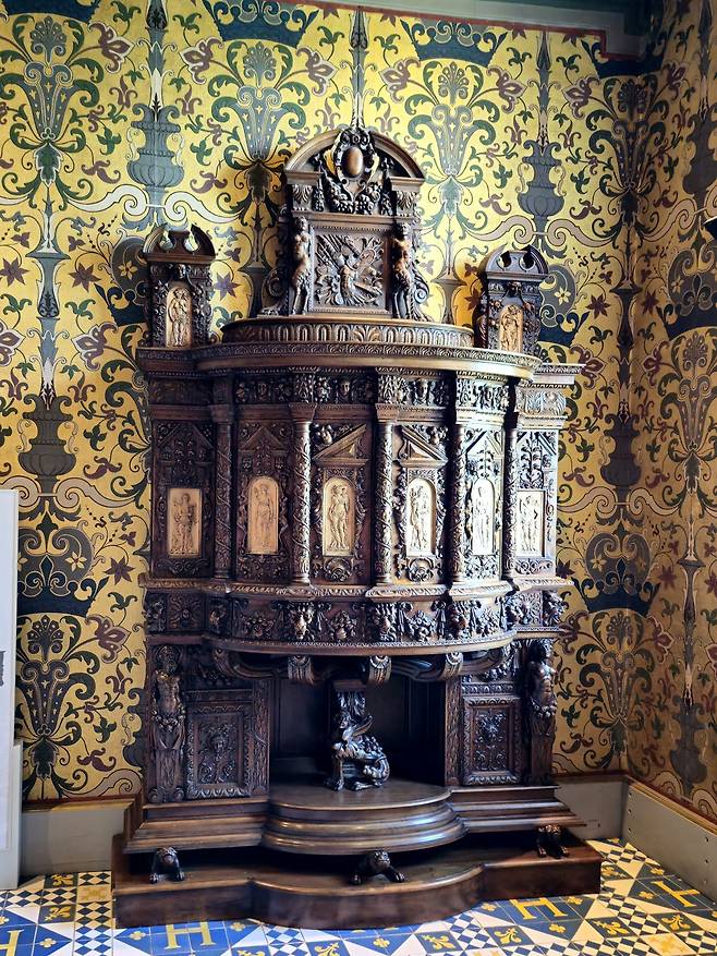 블루아성 앙리3세 침실 장식장.