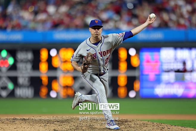 ▲ 레일리는 롯데를 떠나는 과감한 결정을 한 뒤 메이저리그에서 300억 원을 벌었고, 이 수입은 앞으로도 더 확대될 가능성이 있다