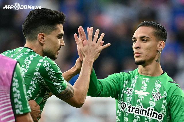 안토니(오른쪽). /AFPBBNews=뉴스1