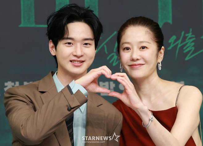 배우 장동윤과 고현정 /사진=(서울=뉴스1) 권현진 기자