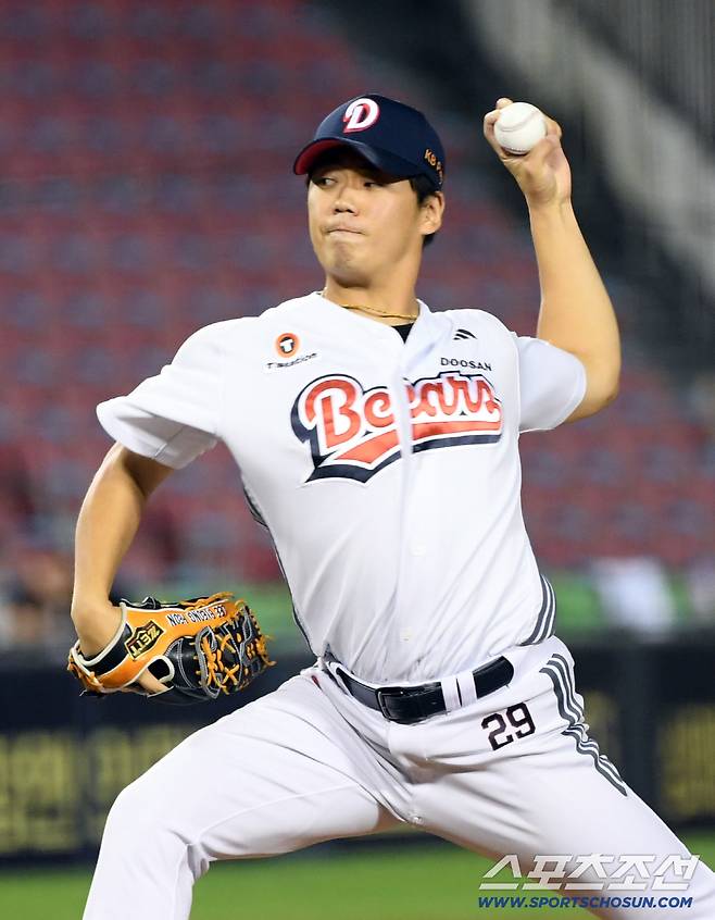 17일 잠실구장에서 열린 두산 베어스와 키움 히어로즈의 경기. 두산 이병헌이 역투하고 있다. 잠실=박재만 기자 pjm@sportschosun.com/2025.09.17/