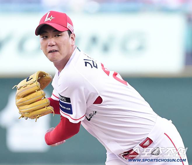 7일 인천 SSG랜더스필드에서 열린 SSG와 삼성의 경기. 선발 투구하고 있는 SSG 김광현. 인천=송정헌 기자songs@sportschosun.com/2025.08.07/